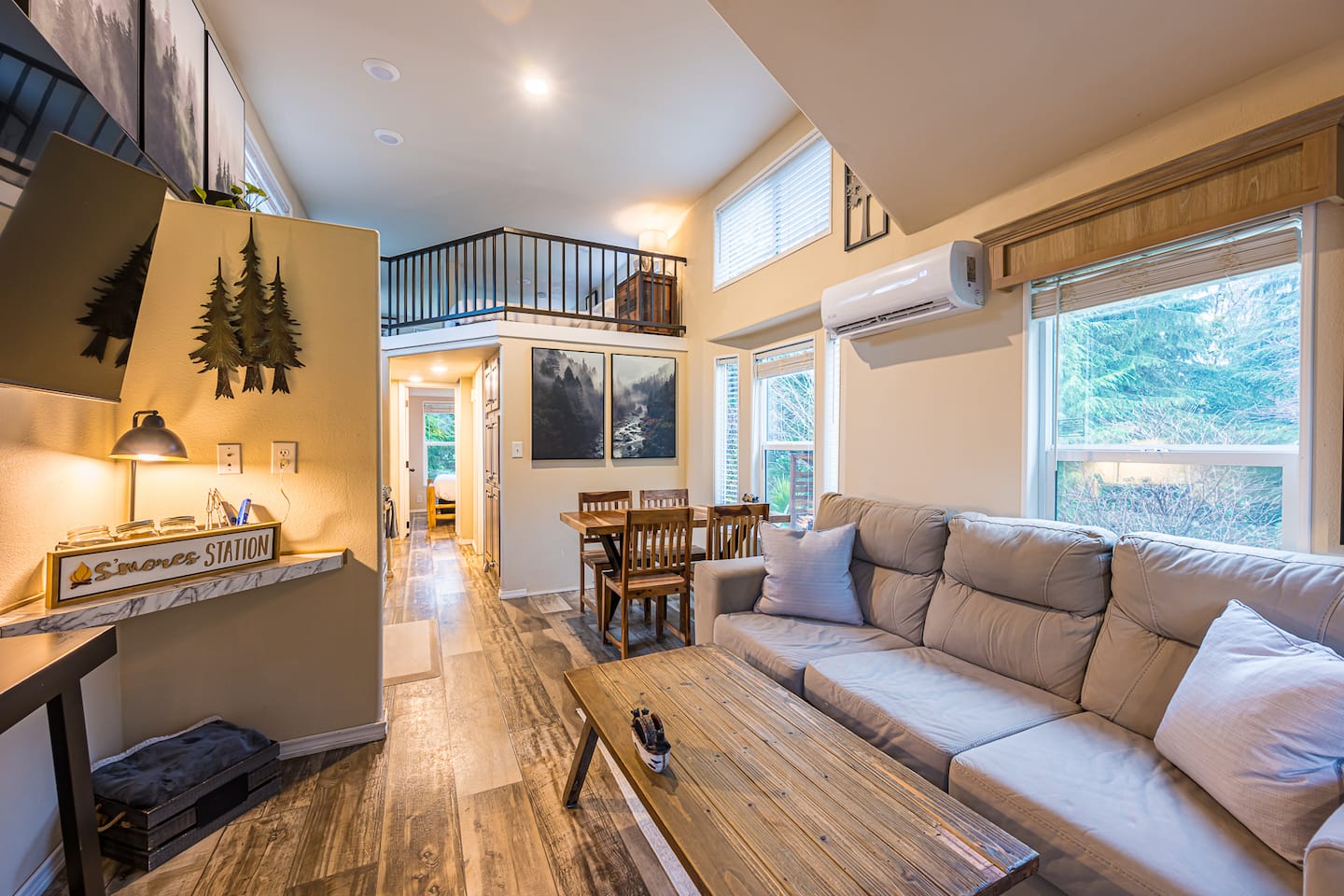 ElkCreekInn: Creekside Tiny Home, photo 3