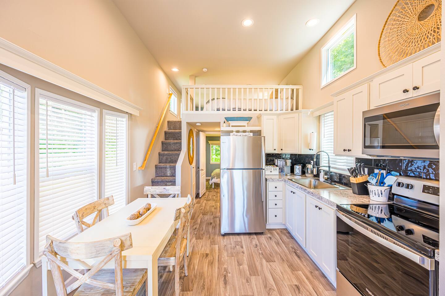Rainforest Tiny Home Retreat: Coastal, photo 8