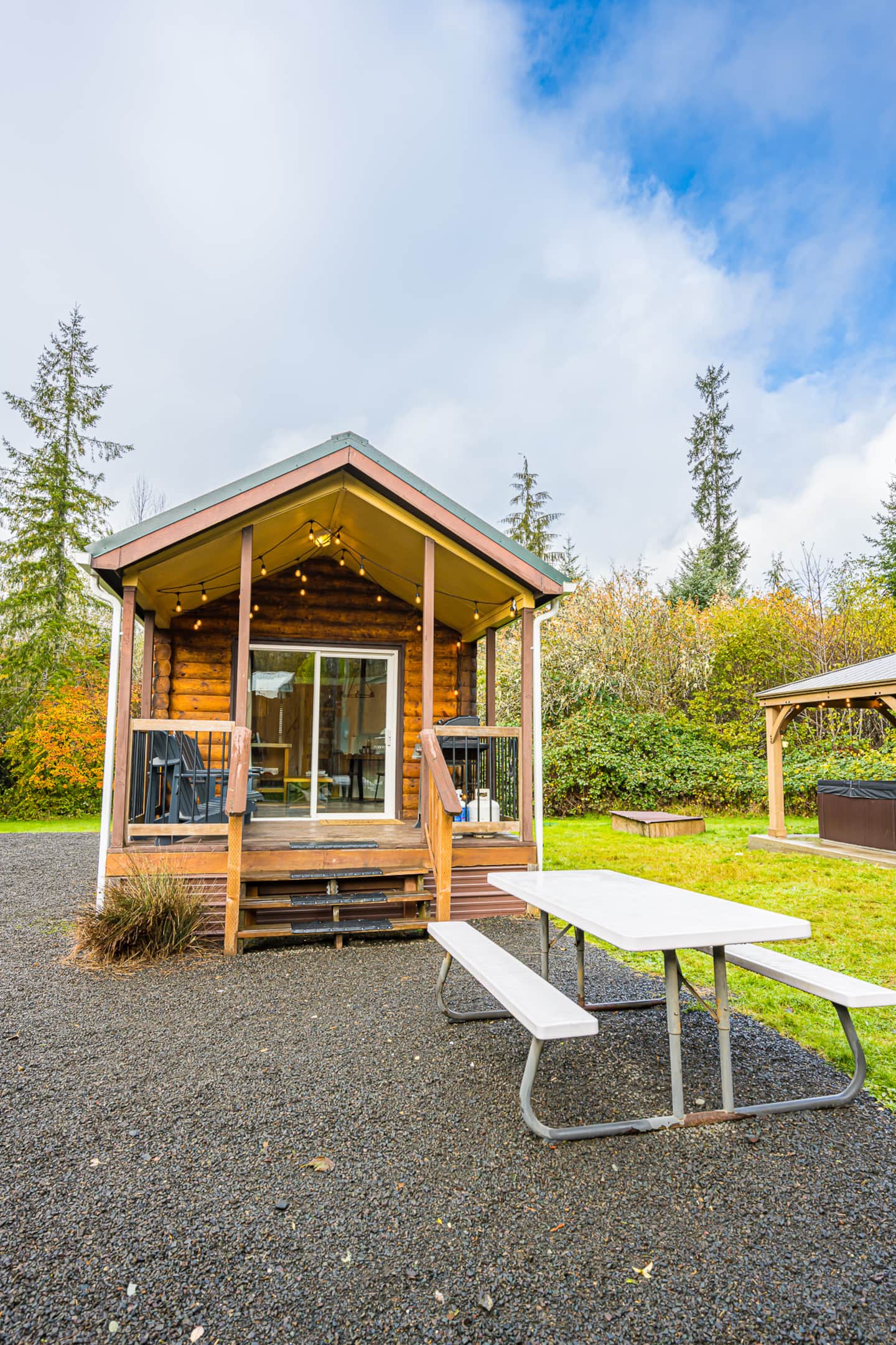 Beaver's Den: Private & Cozy Experience — tiny home vacation rental in Beaver, WA near Olympic National Park, photo 6