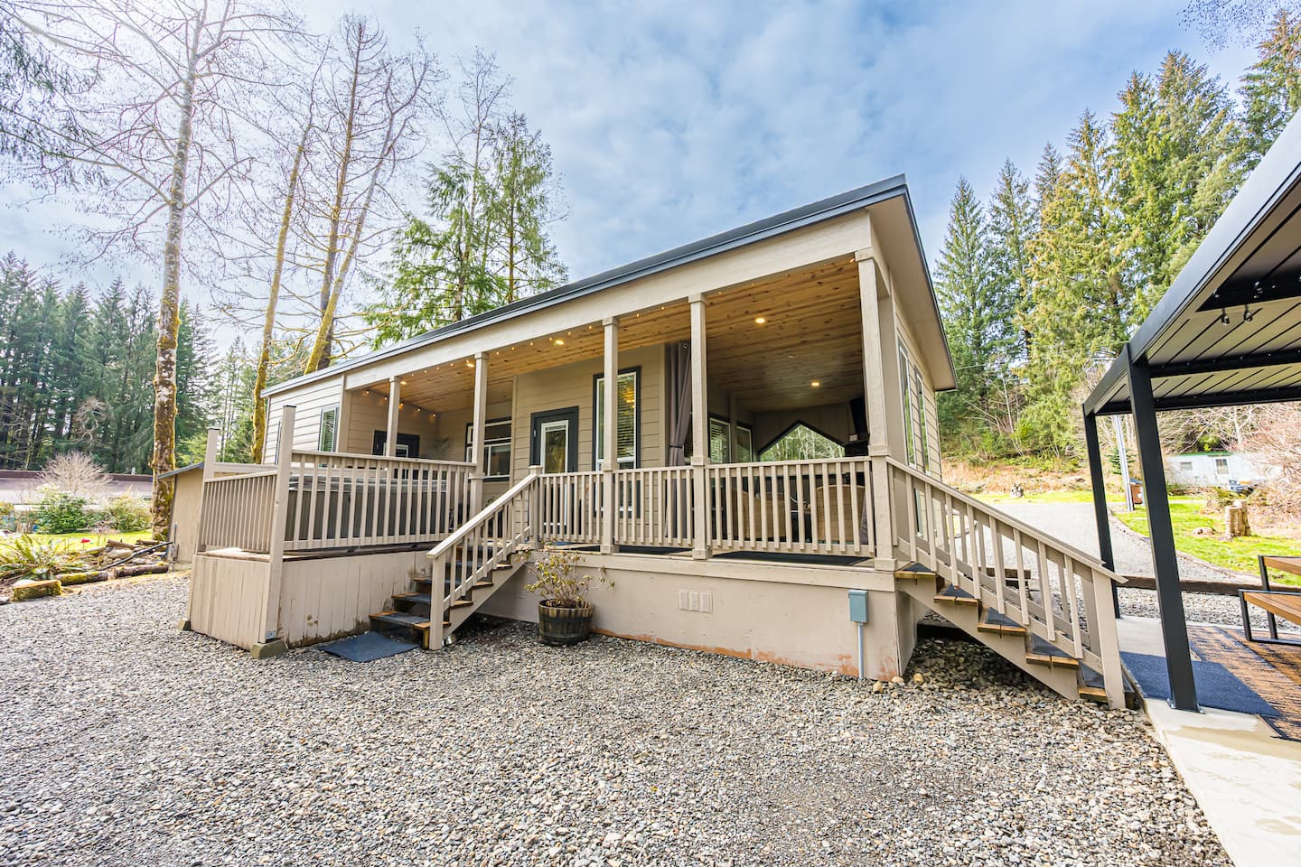 Evermore: River House — tiny home vacation rental in Forks, WA near Olympic National Park, photo 6