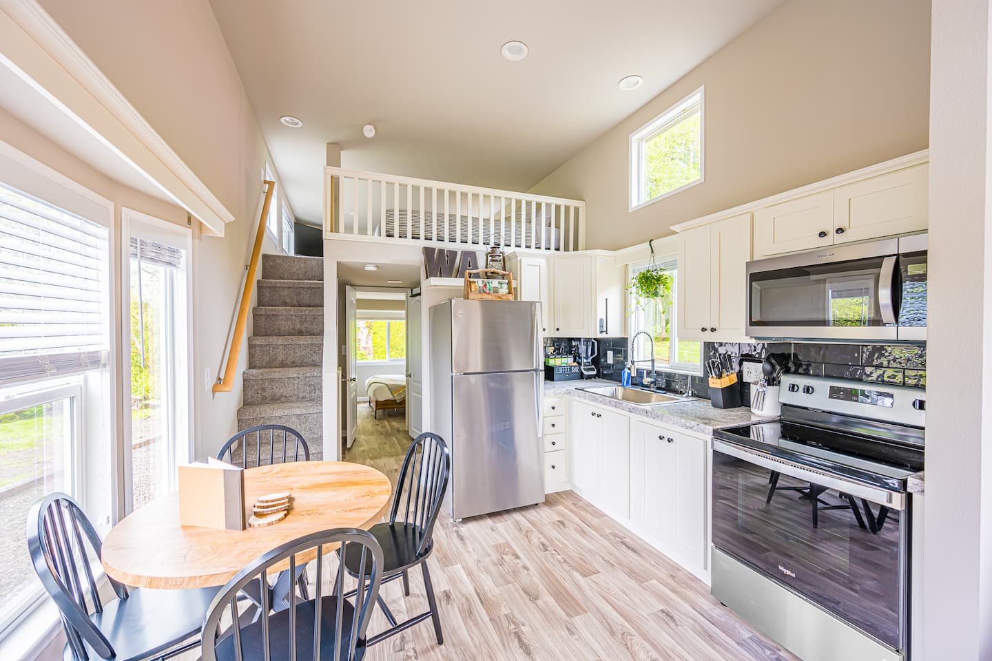 Rainforest Tiny Home Retreat: Rustic, photo 5
