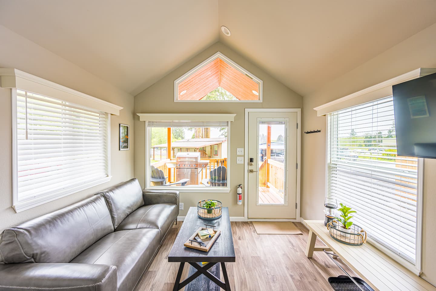 Rainforest Tiny Home Retreat: Farmhouse, photo 3