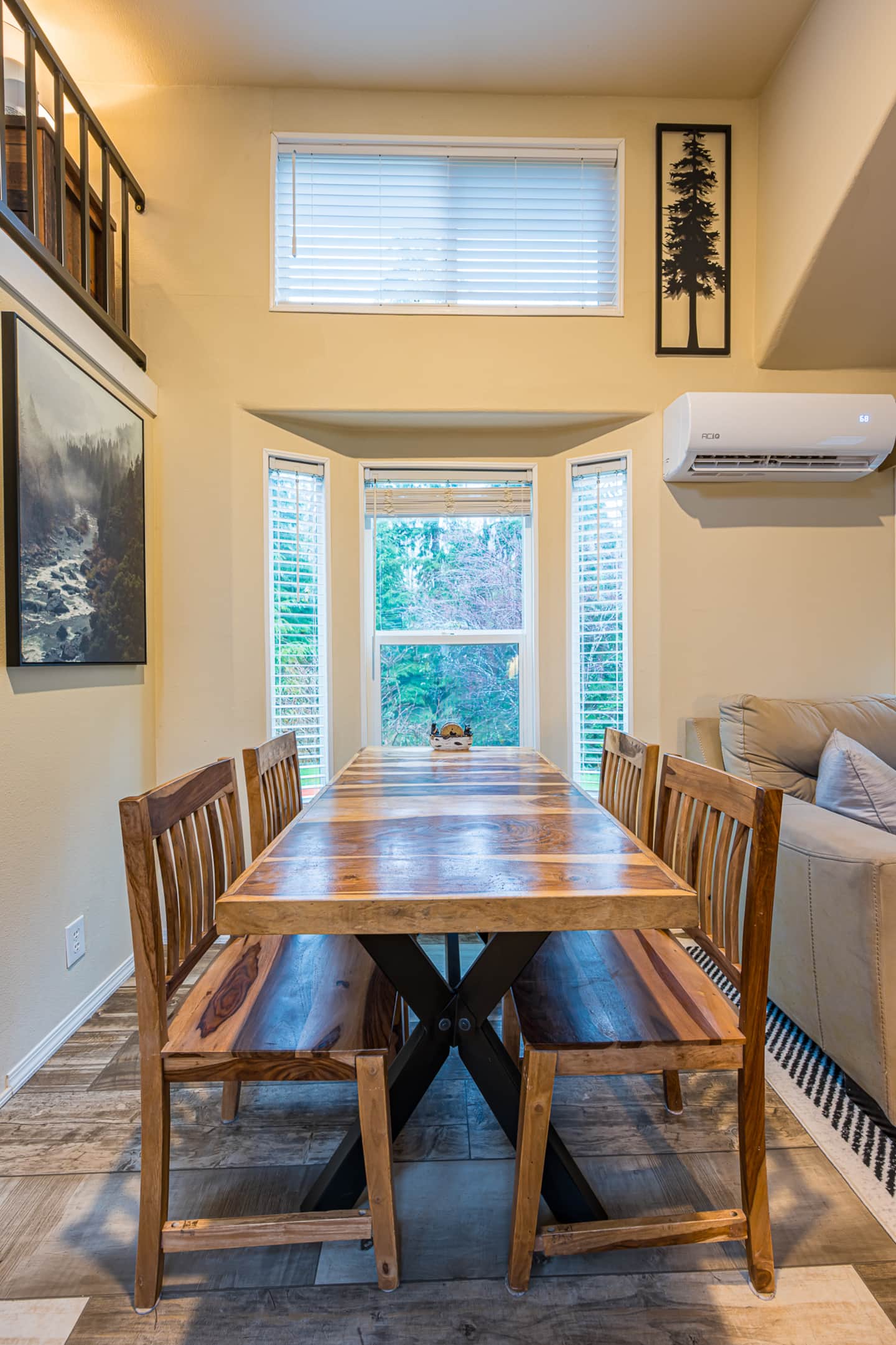 ElkCreekInn: Creekside Tiny Home, photo 5