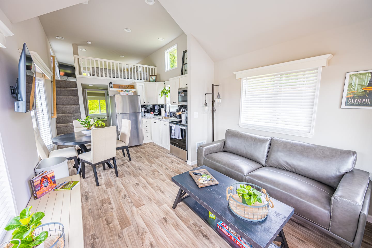 Rainforest Tiny Home Retreat: Farmhouse, photo 7