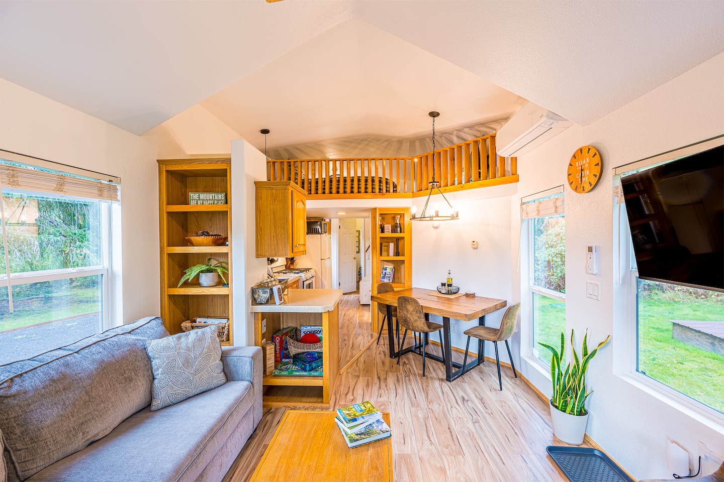 Beaver's Den: Private & Cozy Experience — tiny home vacation rental in Beaver, WA near Olympic National Park, photo 2