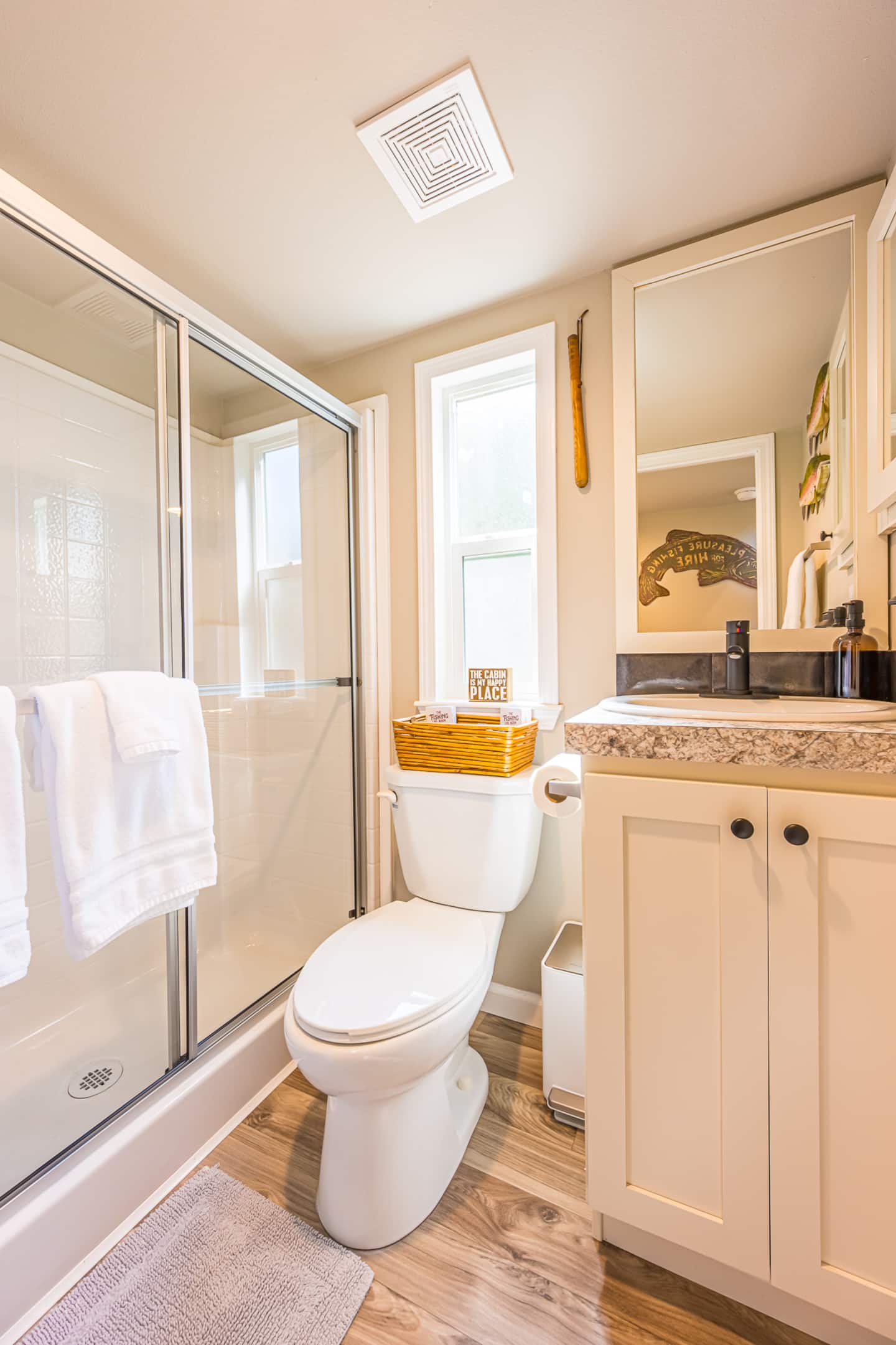 Rainforest Tiny Home Retreat: Fishing Cabin, photo 8