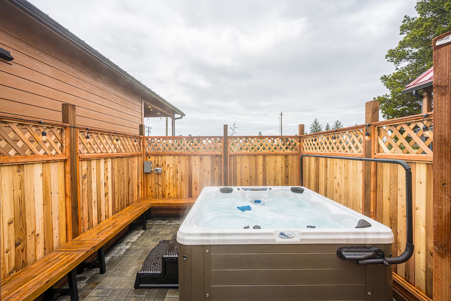 Rainforest Tiny Home Retreat: Woodsy, photo 3