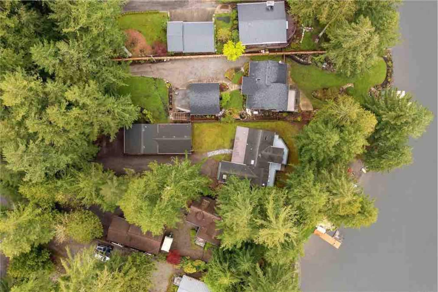 Charming Lakefront Log Cabin — cabin vacation rental in Fall City, WA near Olympic National Park, photo 8