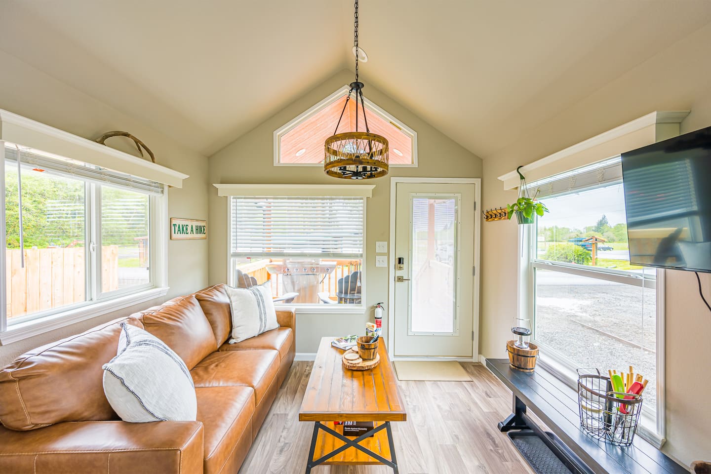 Rainforest Tiny Home Retreat: Rustic, photo 4