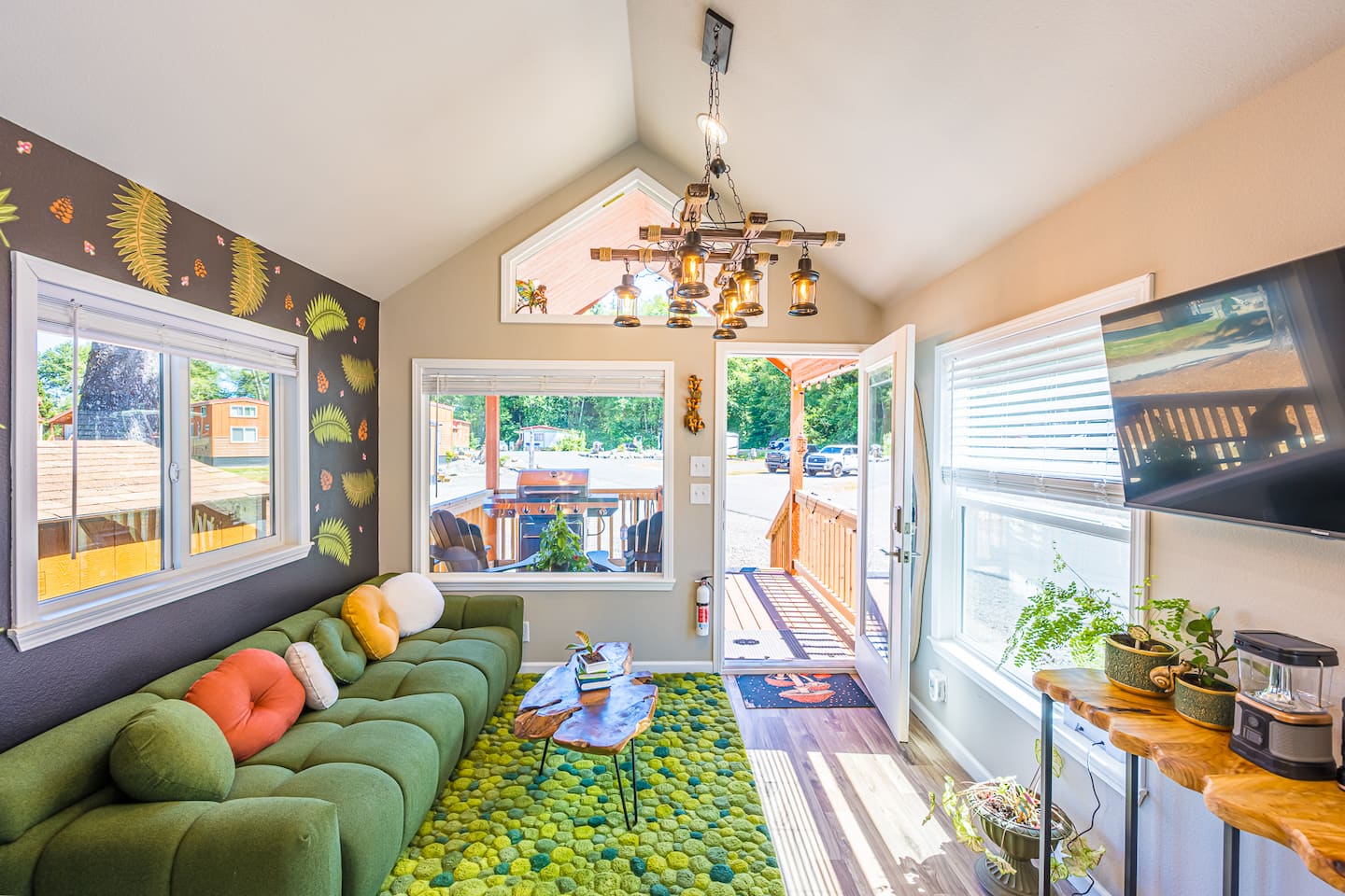 Rainforest Tiny Home Retreat: Enchanted Cottage, photo 3