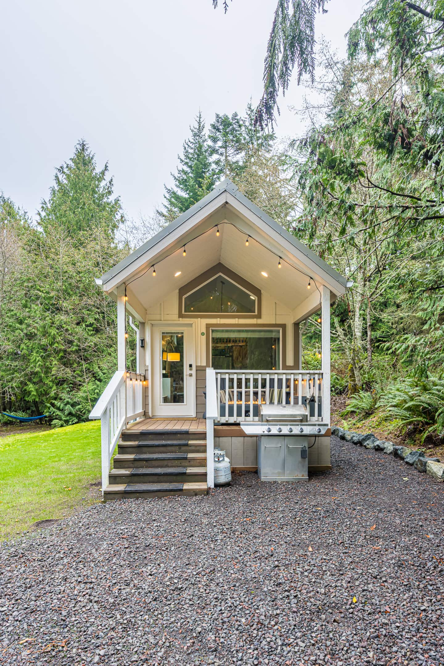 Nestled Private Tiny Home Situated Near BEST HIKES